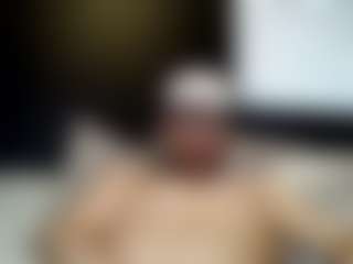 tallhungcloudyy's Live Sex Cam Show