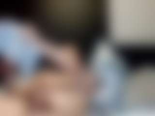 tallhungcloudyy's Live Sex Cam Show