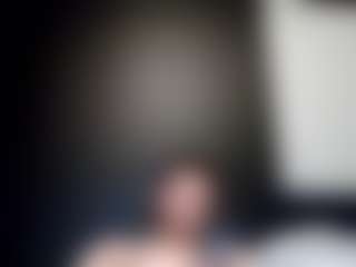 tallhungcloudyy's Live Sex Cam Show
