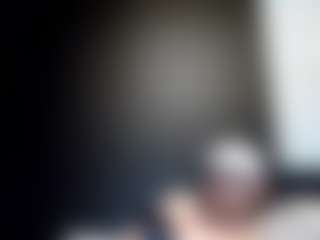 tallhungcloudyy's Live Sex Cam Show