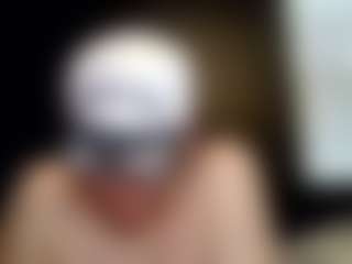 tallhungcloudyy's Live Sex Cam Show