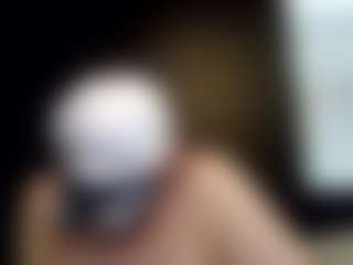 Live cam show with tallhungcloudyy - Big Balls on Camsoda