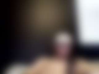 Live cam show with tallhungcloudyy - Beardy on CamwithHer