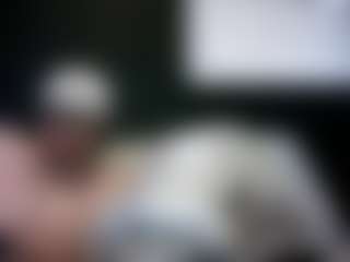 tallhungcloudyy's Live Sex Cam Show