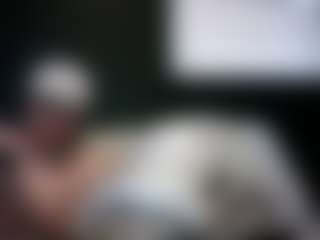 tallhungcloudyy's Live Sex Cam Show