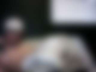 tallhungcloudyy's Live Sex Cam Show
