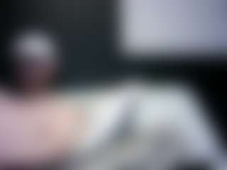 Live cam show with tallhungcloudyy - Bedroom on Free Soda