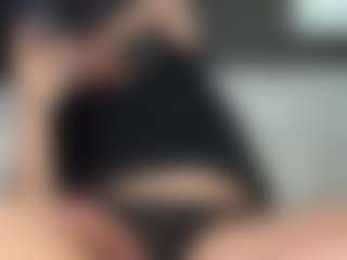 tallhungcloudyy's Live Sex Cam Show