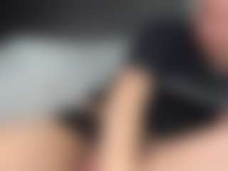 Live cam show with tallhungcloudyy - Muscular on Streamer API