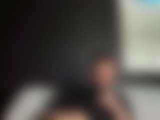 tallhungcloudyy's Live Sex Cam Show