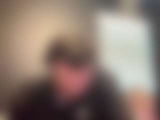 tallhungcloudyy's Live Sex Cam Show