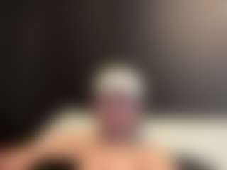 tallhungcloudyy's Live Sex Cam Show