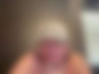 tallhungcloudyy's Live Sex Cam Show