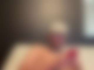 tallhungcloudyy's Live Sex Cam Show
