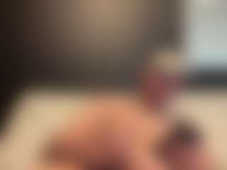 tallhungcloudyy's Live Sex Cam Show