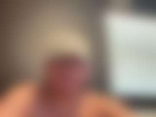 tallhungcloudyy's Live Sex Cam Show