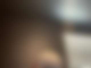 tallhungcloudyy's Live Sex Cam Show