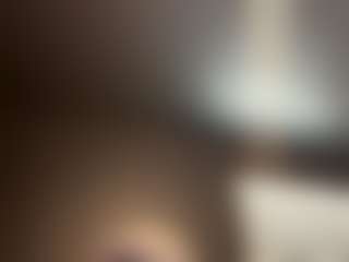 tallhungcloudyy's Live Sex Cam Show