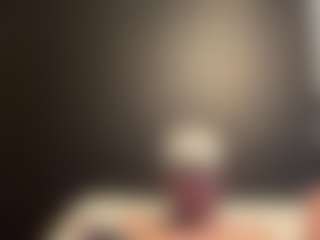 Live cam show with tallhungcloudyy - English on Gym Cam Girls