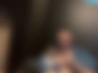 Live cam show with tallhungcloudyy - Mustache on Hubzter Live
