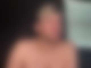 tallhungcloudyy's Live Sex Cam Show