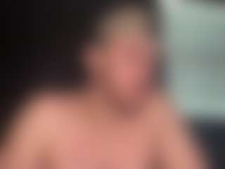 tallhungcloudyy's Live Sex Cam Show