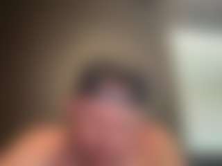 tallhungcloudyy's Live Sex Cam Show