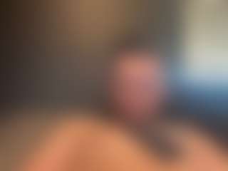 tallhungcloudyy's Live Sex Cam Show