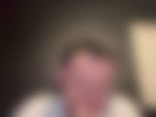 tallhungcloudyy's Live Sex Cam Show