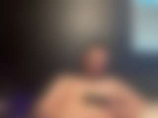 tallhungcloudyy's Live Sex Cam Show
