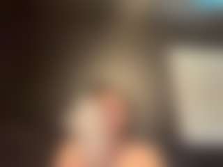 Live cam show with tallhungcloudyy - Big Cock on AdultVida.com