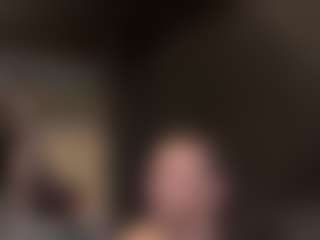 tallhungcloudyy's Live Sex Cam Show