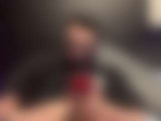 Live cam show with tallhungcloudyy - Beardy on StripNow