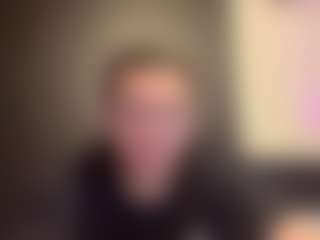 tallhungcloudyy's Live Sex Cam Show