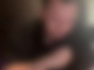 tallhungcloudyy's Live Sex Cam Show