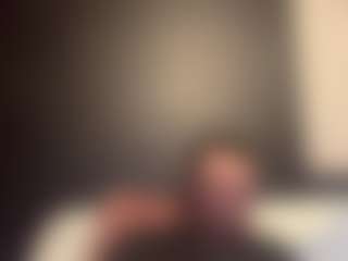 tallhungcloudyy's Live Sex Cam Show