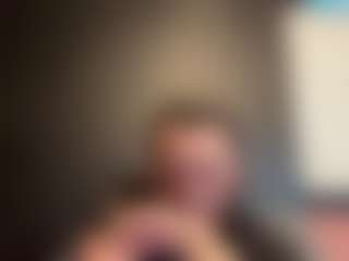 tallhungcloudyy's Live Sex Cam Show
