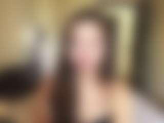 Live cam show with Ellie - Shaved on Camsoda