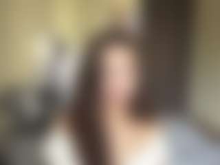 Live cam show with Ellie - Shaved on camwithhim.com