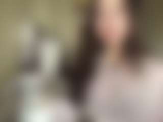 Live cam show with Ellie - Shaved on Camsoda