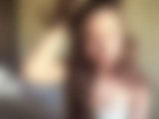 Live cam show with Ellie - Shaved on StripNow