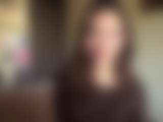 Spettacolo in cam dal vivo con Ellie - Bikini su Camsoda