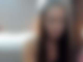 Live cam show with EmeraldKatt - Ass Clapping on pussylord.com
