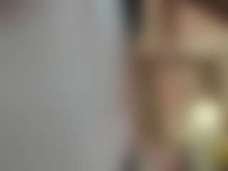Live cam show with EmeraldKatt - Ass Clapping on crypto-cams