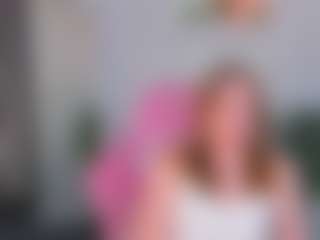 Emmaa-Kimm's Live Sex Cam Show