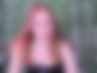 Live cam show with Emmaa-Kimm - Twerk on CamwithHer