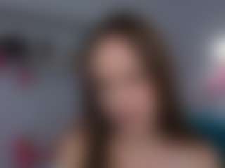 Live cam show with IvelisseMotteshard - Normal on Hubzter Live