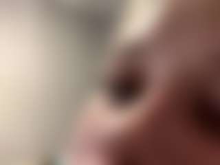 Julia's Live Sex Cam Show