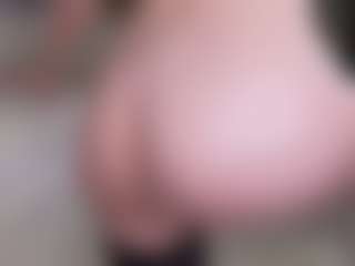 Live cam show with Sasha-Misss - Upskirt on Camsoda