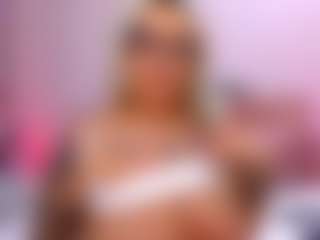 FoxySerenaX's Live Sex Cam Show
